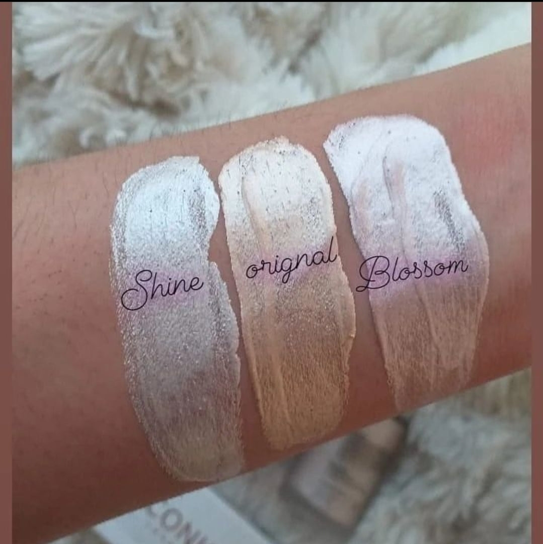 Iconic Liquid Highlighter – Illuminating Glow Drops for Radiant Skin