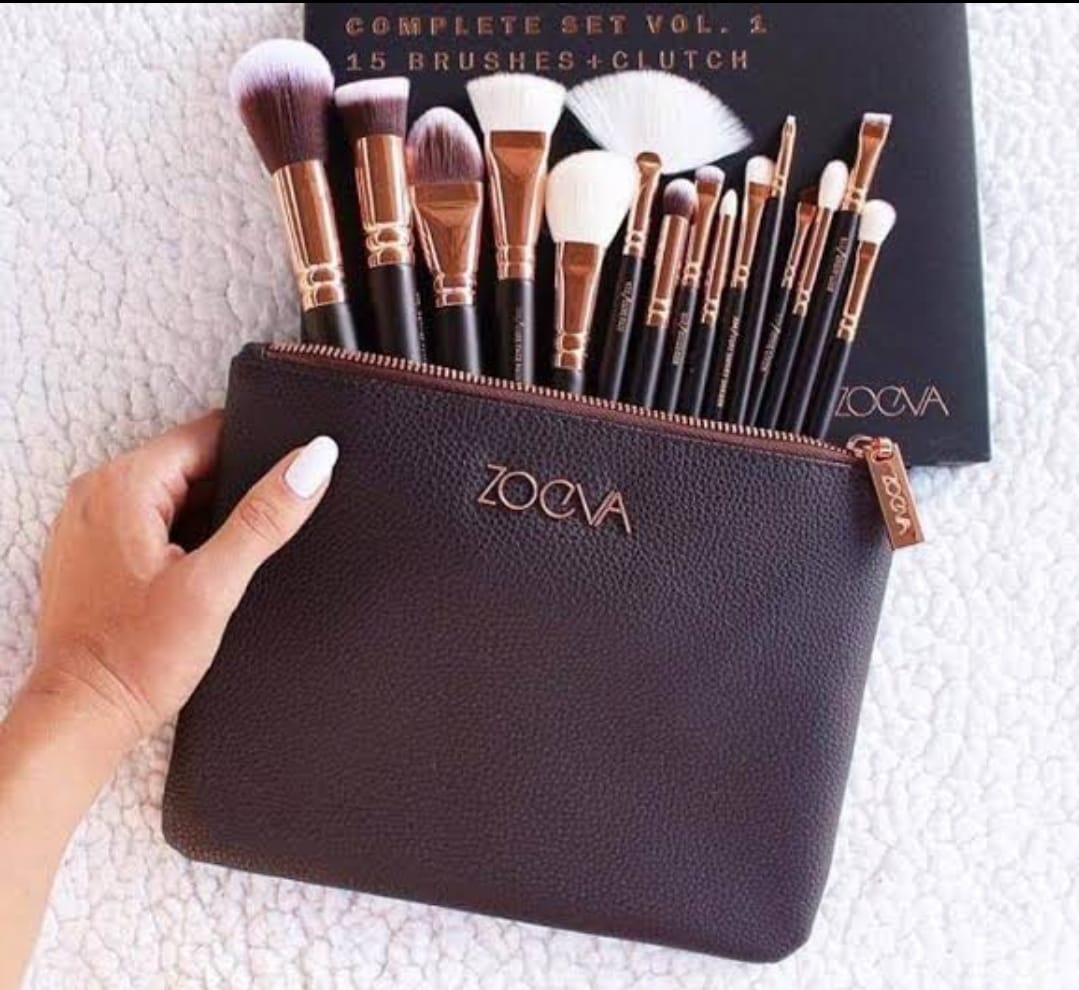 Zoeva 15-Piece Makeup Brush Set with Pouch