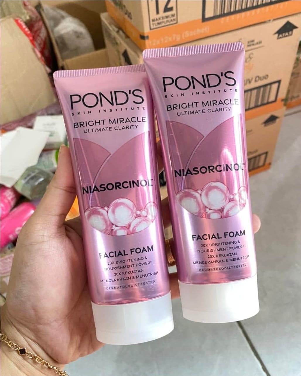 Pond’s Bright Miracle Facial Foam